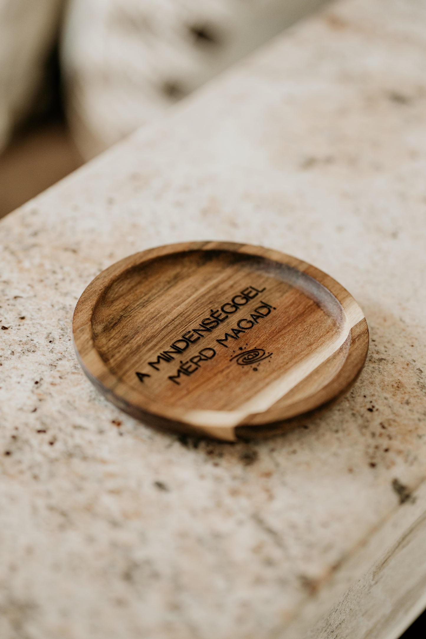 József Attila verses fa tál