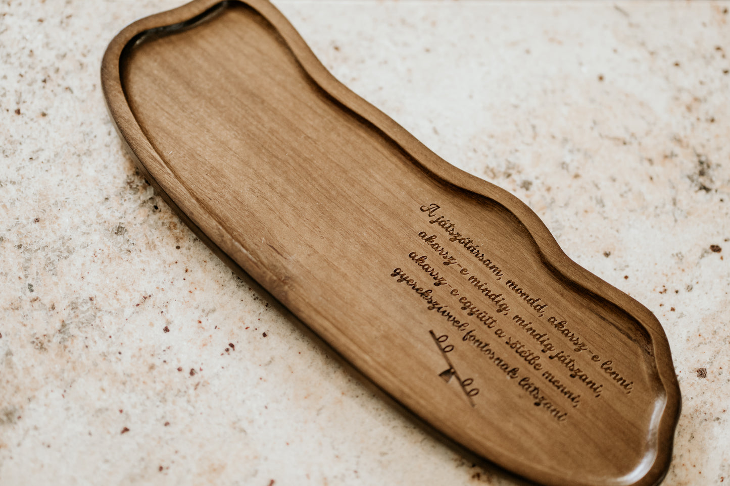 Kosztolányi verses fa tál